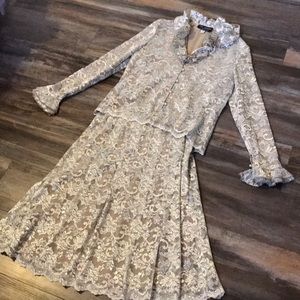 ST. JOHN beautiful lace suit